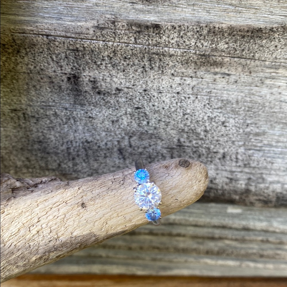 Elegant Blue and 925 Silver Women's Ring